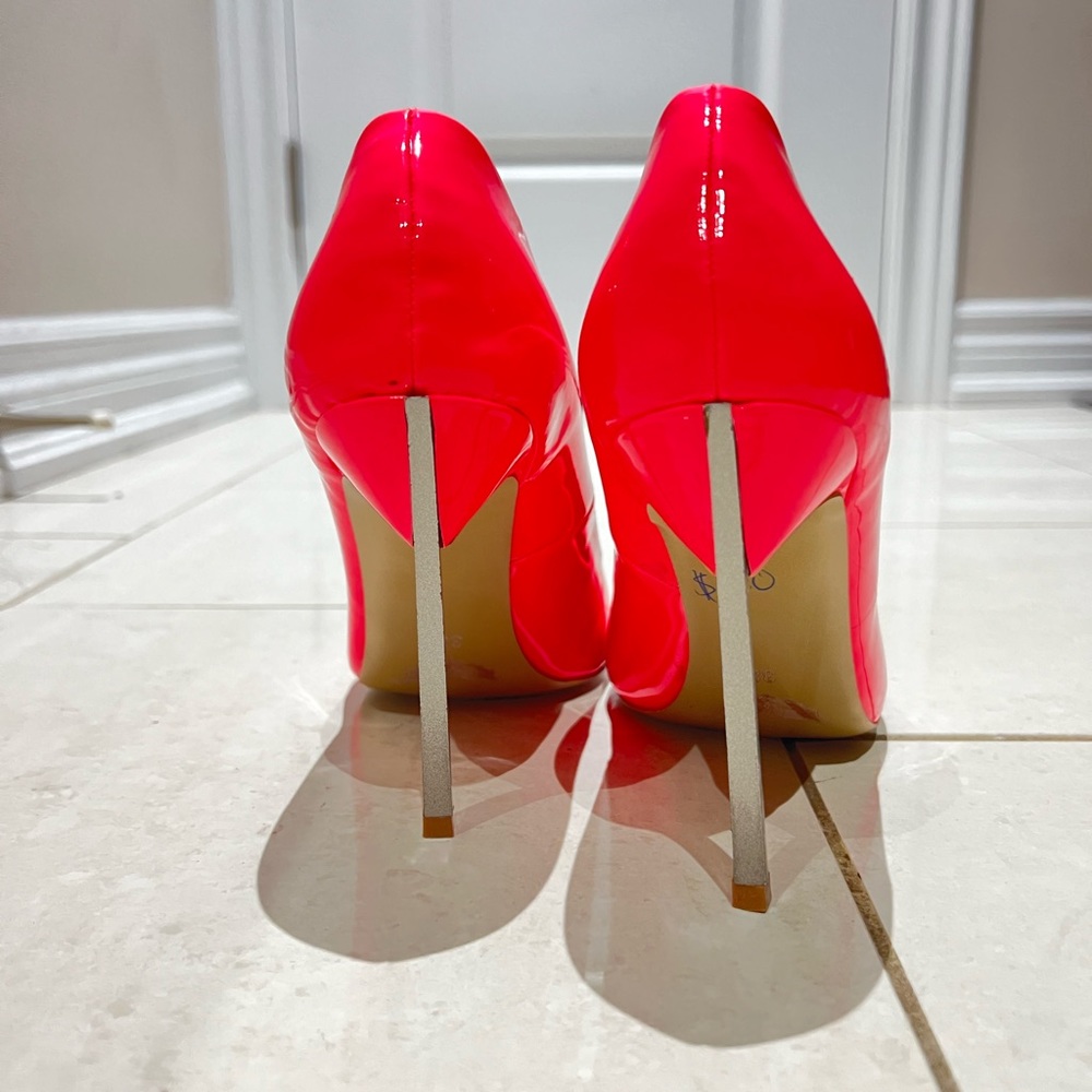 Pink  stilletto - Picture 5 of 5